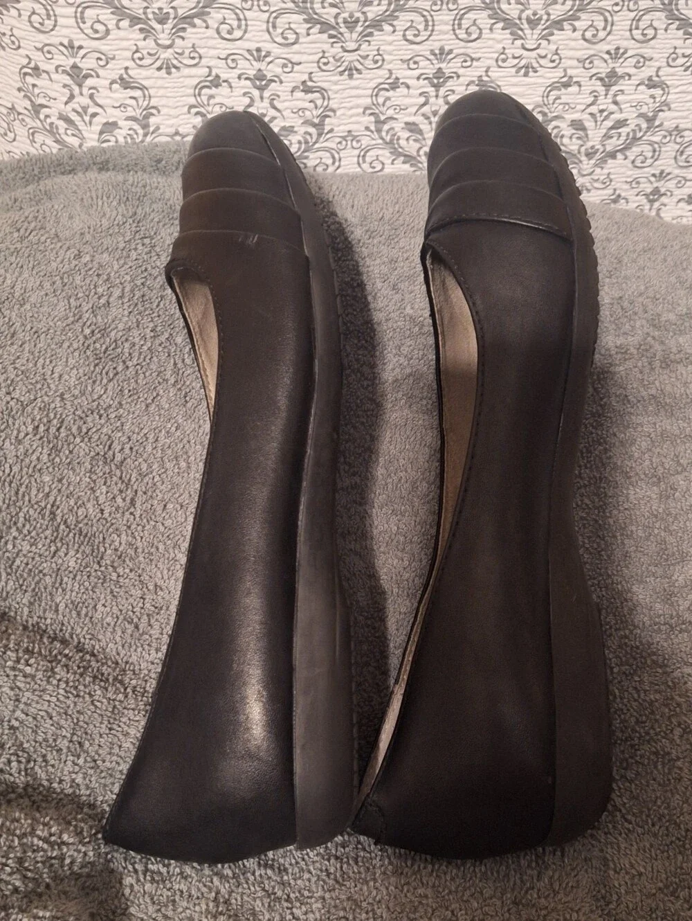 Cliffs by WHITE MOUNTAIN Clara Black Leather Paneled Slip-On Flats